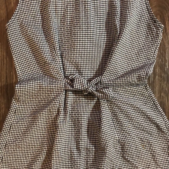 Vintage Checkered Sleeveless Button Down - Picture 16 of 17